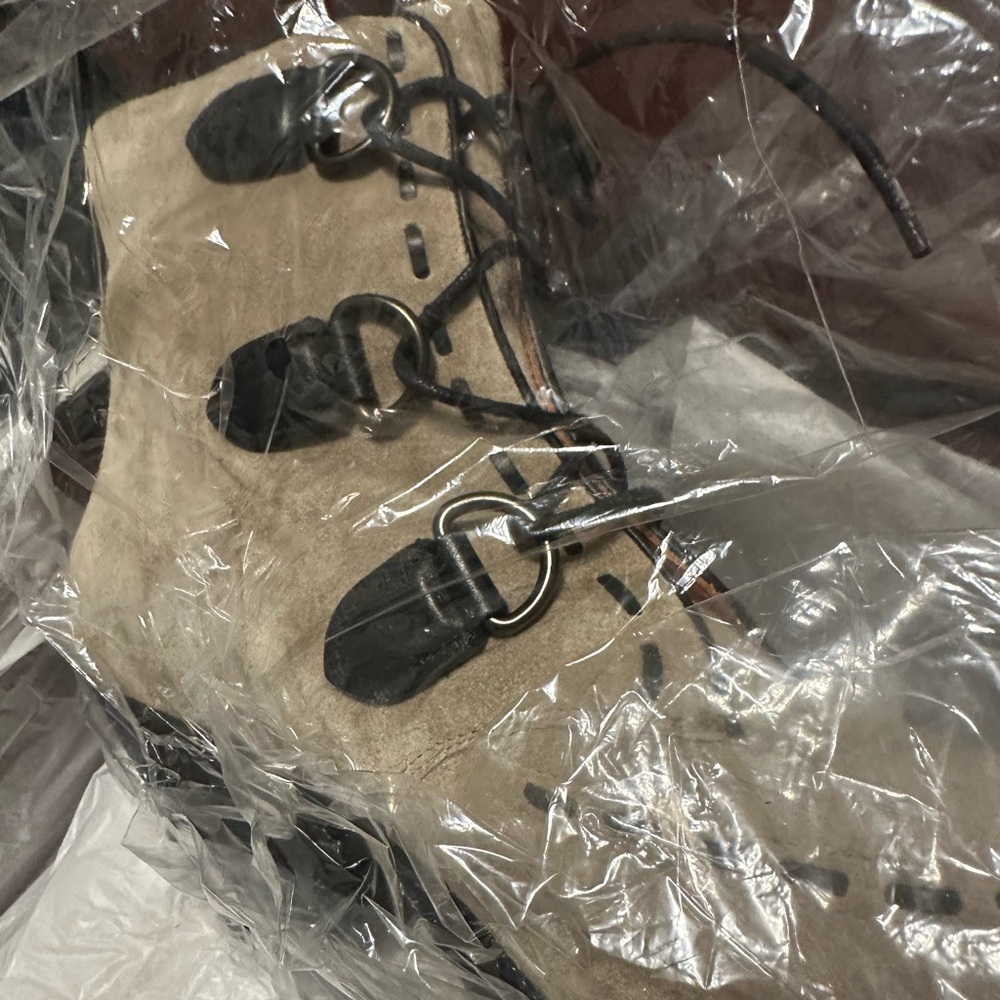 ๐ HTF! ๐ฅ๐ธ๐ป Coach Lace-Up Chain Oak Booties NIB๐ข ๐ FIRM PRICE๐ฅ๐ฅ๐ฅ - Picture 11 of 13